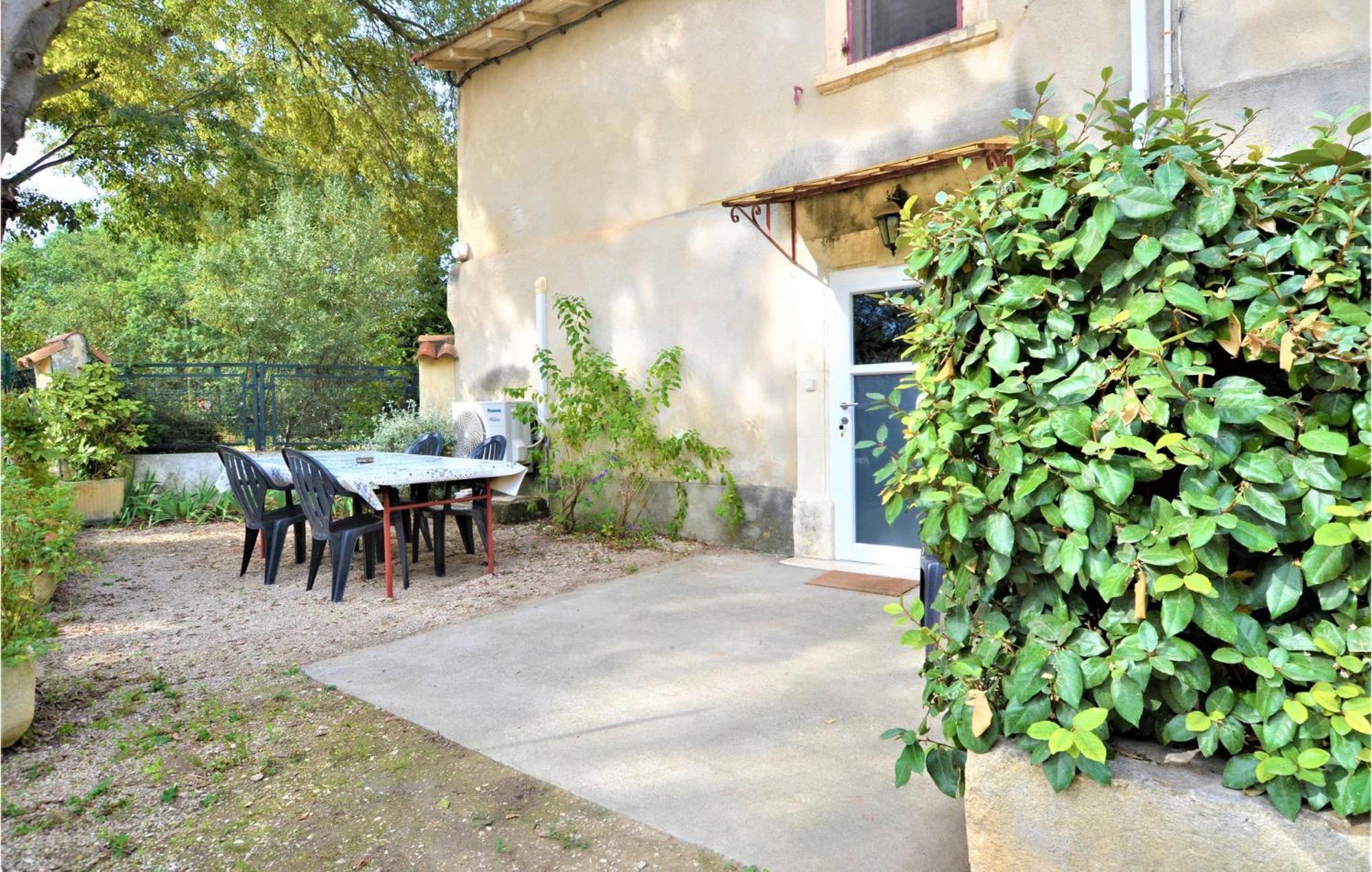 Lovely Home In Arles With Kitchen エクステリア 写真